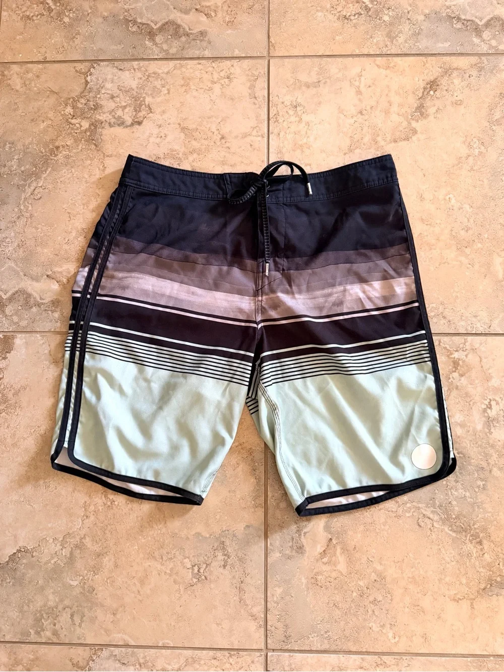 Men’s O’Neill board shorts swim trunks
